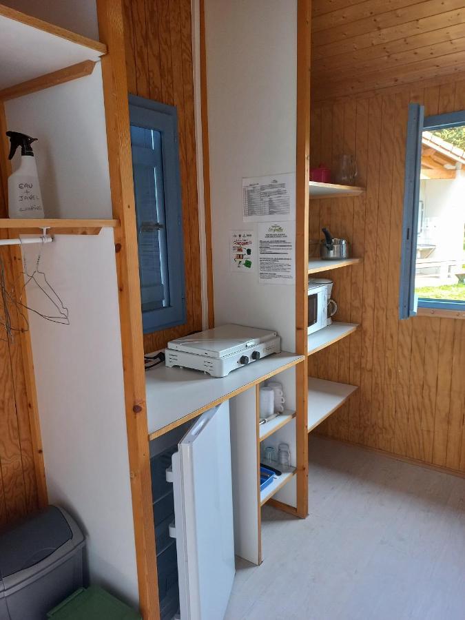 Camping Les Feuilles Chauffailles Exteriör bild