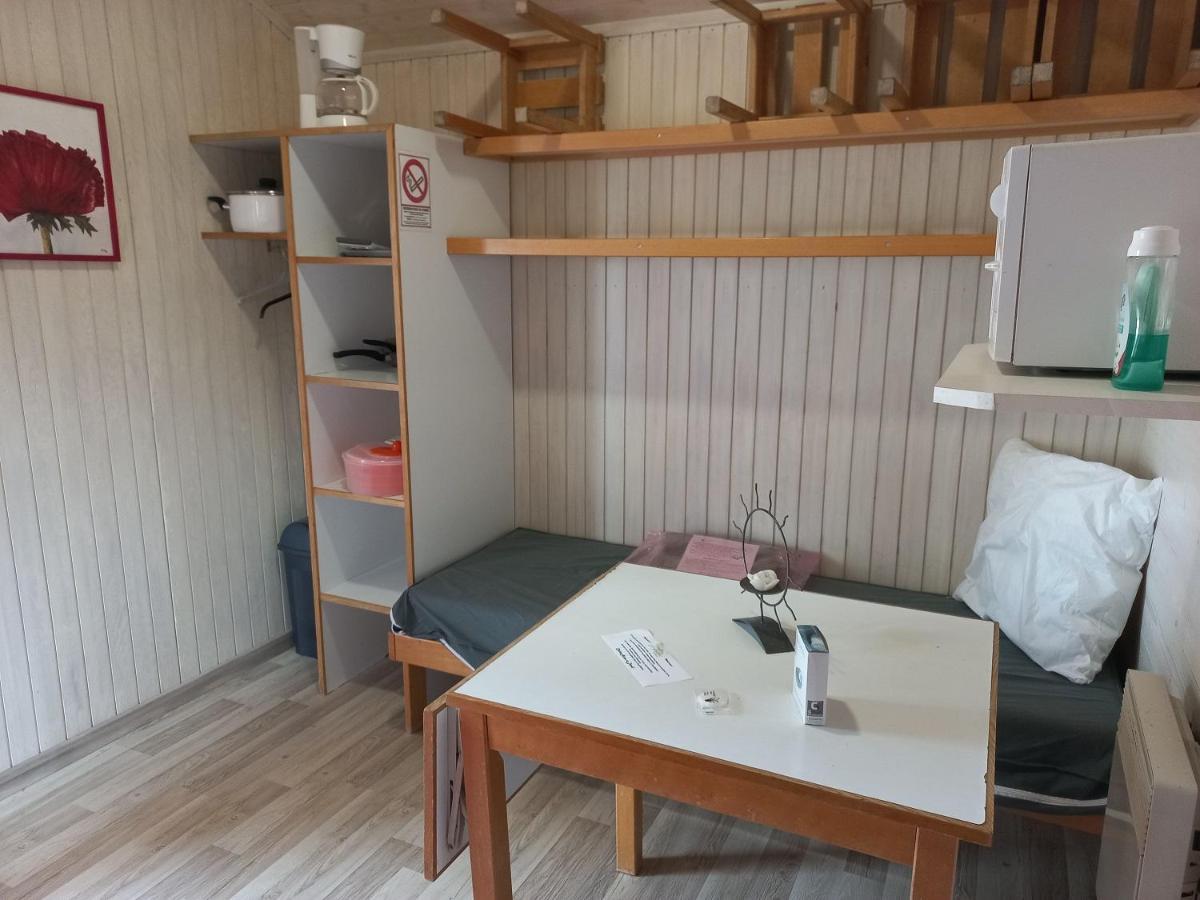 Camping Les Feuilles Chauffailles Exteriör bild
